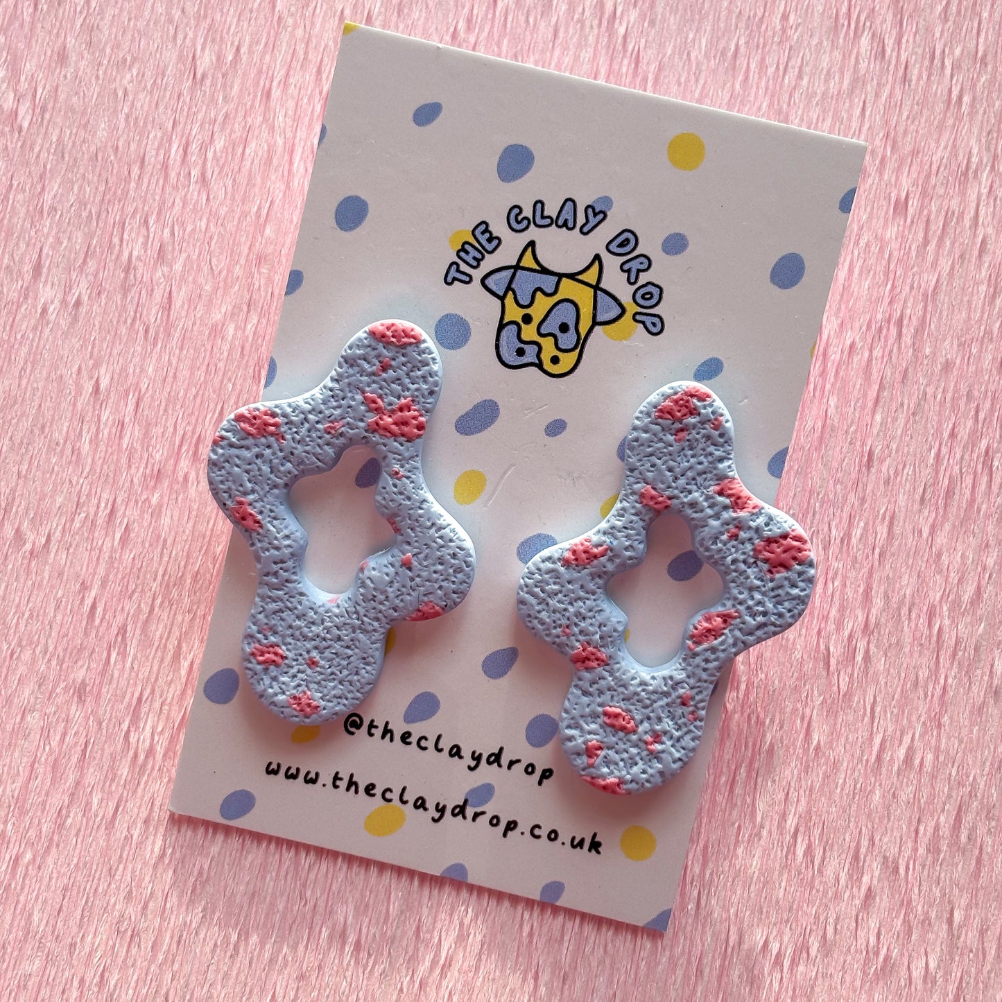 Wiggly Window Studs - Cornflower Blue & Pink