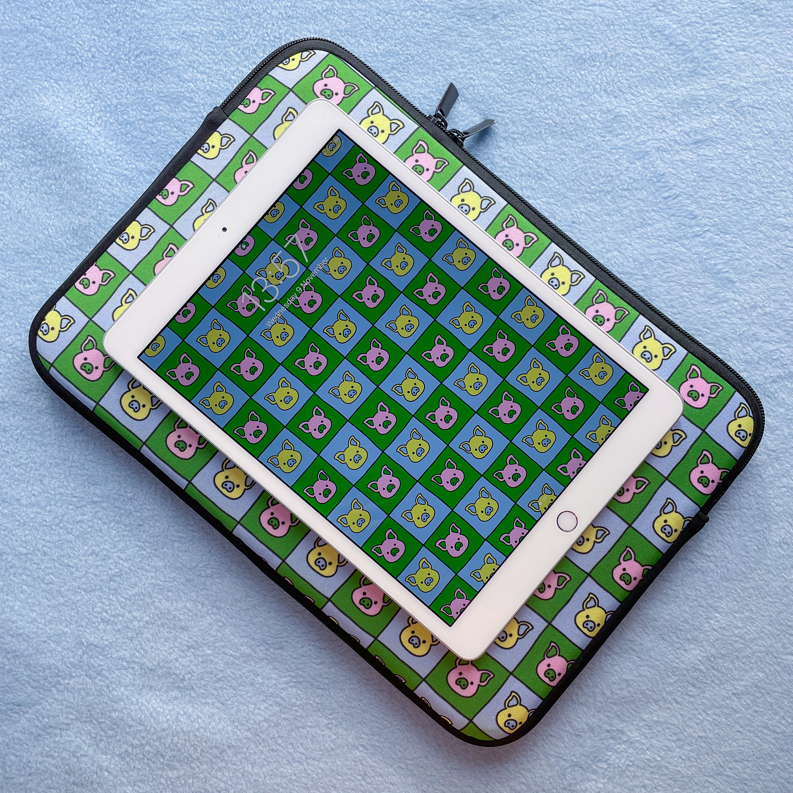 Device Sleeve - Grid Pigs Print *MADE-TO-ORDER*